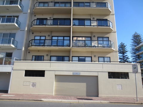 Holdfast Shores Apartments - Accommodation Burleigh 12