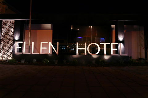 Ellen Hotel - Accommodation Burleigh 24