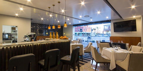 Ellen Hotel - Accommodation Burleigh 11
