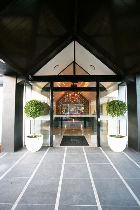 Ellen Hotel - Accommodation Burleigh 0