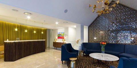 Ellen Hotel - Accommodation Burleigh 8