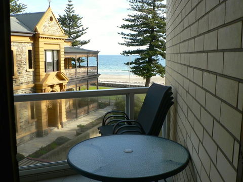 South Esplanade Apartment - Accommodation Burleigh 6