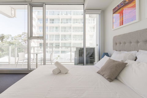 Ther-Rich Elegant 1BR Apartment In Walkerville - Accommodation Burleigh 2