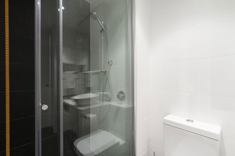 Ther-Rich Elegant 1BR Apartment In Walkerville - Accommodation Burleigh 26