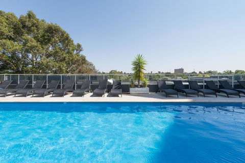 Ther-Rich Elegant 1BR Apartment In Walkerville - Accommodation Burleigh 32