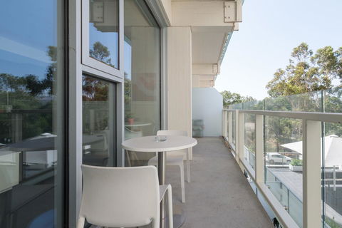 Ther-Rich Elegant 1BR Apartment In Walkerville - Accommodation Burleigh 30