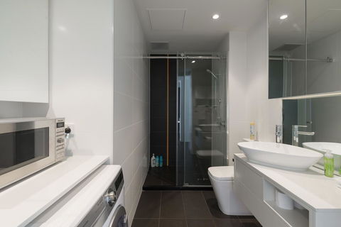Ther-Rich Elegant 1BR Apartment In Walkerville - Accommodation Burleigh 27