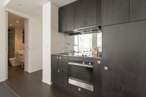 Ther-Rich Elegant 1BR Apartment In Walkerville - Accommodation Burleigh 8