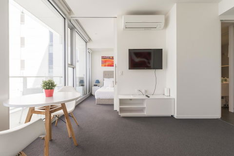Ther-Rich Elegant 1BR Apartment In Walkerville - Accommodation Burleigh 16