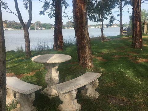 Murray Bridge Riverview Cabin - Accommodation Burleigh 4