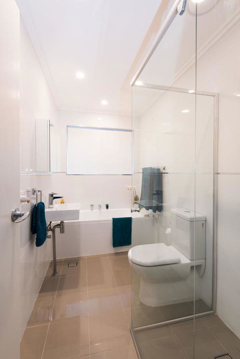 Stylish 3 Bedroom Beachview Apartment - Accommodation Burleigh 12