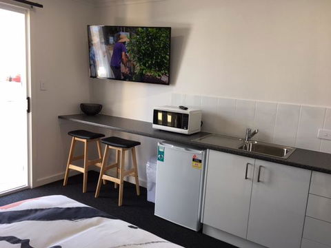 Port Lincoln Shark Apartment 3 - Accommodation Burleigh 15