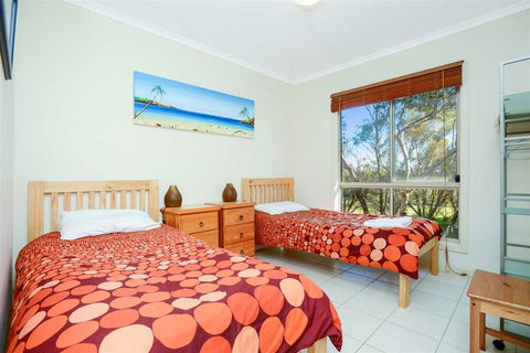 Cabernet Cottage - Accommodation Burleigh 2