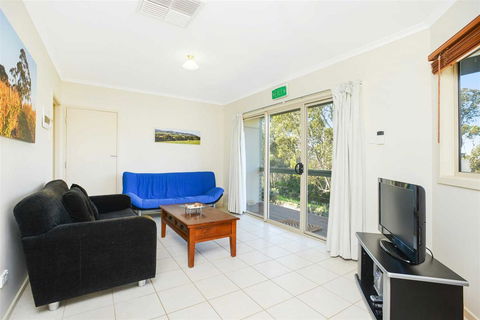 Cabernet Cottage - Accommodation Burleigh 4