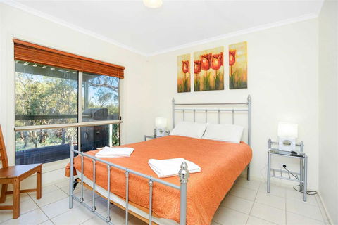 Cabernet Cottage - Accommodation Burleigh 3