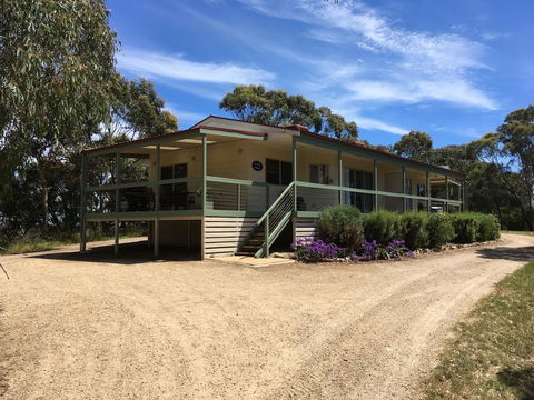 Cabernet Cottage - Accommodation Burleigh 0