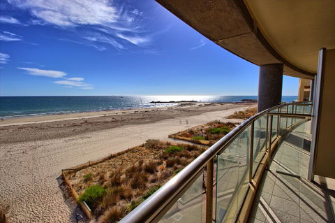 Pier 216 - Accommodation Burleigh 14