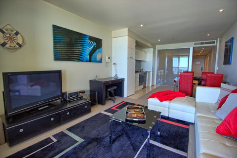 Pier 216 - Accommodation Burleigh 2