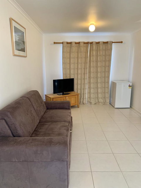 Bayview Beach House Apartment No 1 - Accommodation Burleigh 4