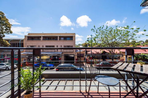 Executive 3 Bedroom Apartment + Internet + Parking - Accommodation Burleigh 40