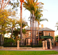 Grand Bluestone Mansion - Accommodation Burleigh