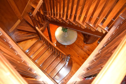 Grand Bluestone Mansion - Accommodation Burleigh 21