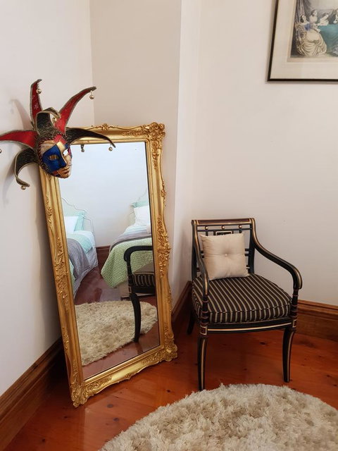 Grand Bluestone Mansion - Accommodation Burleigh 13