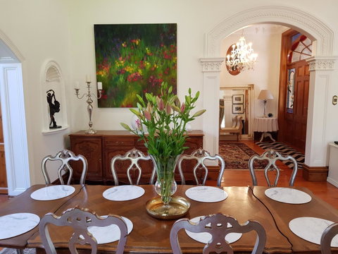 Grand Bluestone Mansion - Accommodation Burleigh 6