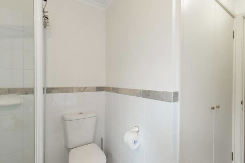 One Bedroom In Adelaideâ€™s East End FREE WIFI*Netflix*Parking - Accommodation Burleigh 14