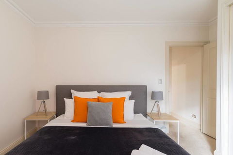 One Bedroom In Adelaideâ€™s East End FREE WIFI*Netflix*Parking - Accommodation Burleigh 7
