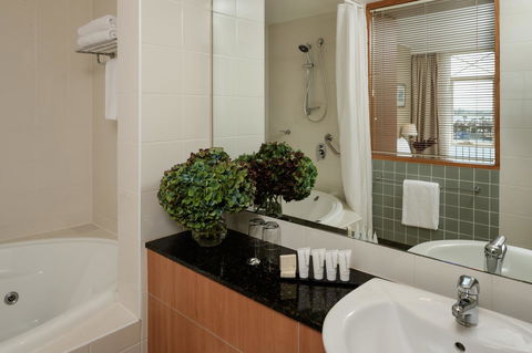 Rydges Newcastle - Accommodation Burleigh 15