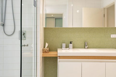 Glenelg Skyline Beachfront Penthouse, Adelaide - Accommodation Burleigh 19