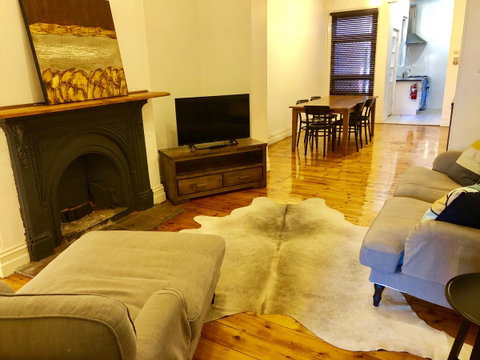 Hammond Apartments - Accommodation Burleigh 5