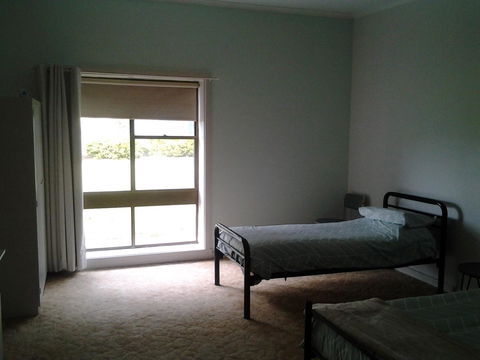 Hilltop Escape - Accommodation Burleigh 4
