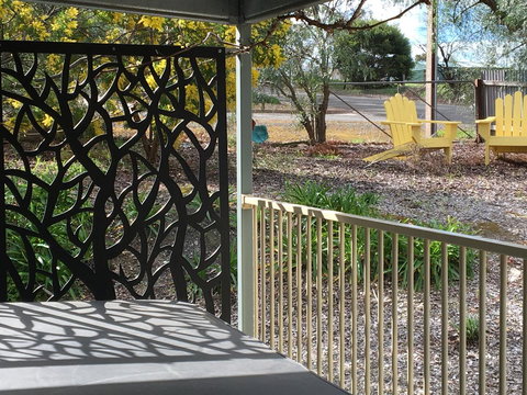One Tree Bed And Breakfast - Accommodation Burleigh 5