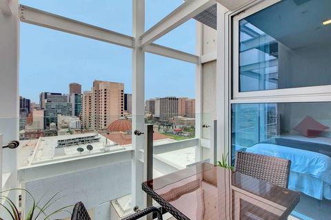 Executive Suite, Incredible Views Of City - Accommodation Burleigh 4
