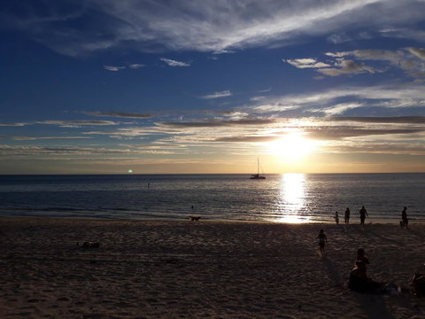 Aurora Holiday Apartment @West Beach - Accommodation Burleigh 16