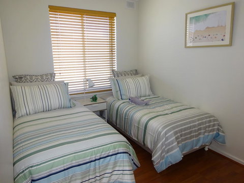 Aurora Holiday Apartment @West Beach - Accommodation Burleigh 10