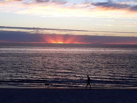 Aurora Holiday Apartment @West Beach - Accommodation Burleigh 31