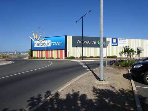 Aurora Holiday Apartment @West Beach - Accommodation Burleigh 26