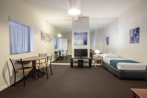 Greenways Apartments - Accommodation Burleigh 0