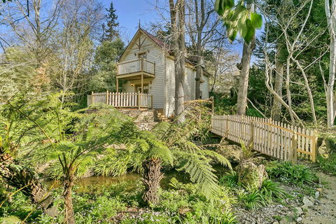 Aldgate Creek Cottage Bed And Breakfast - Accommodation Burleigh 7