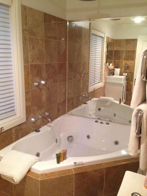 Aldgate Creek Cottage Bed And Breakfast - Accommodation Burleigh 15