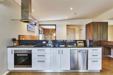 Eight Willows Retreat - Accommodation Burleigh 7