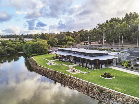 Eight Willows Retreat - Accommodation Burleigh 28