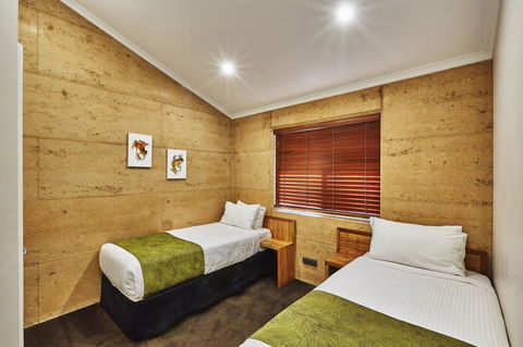 Eight Willows Retreat - Accommodation Burleigh 15