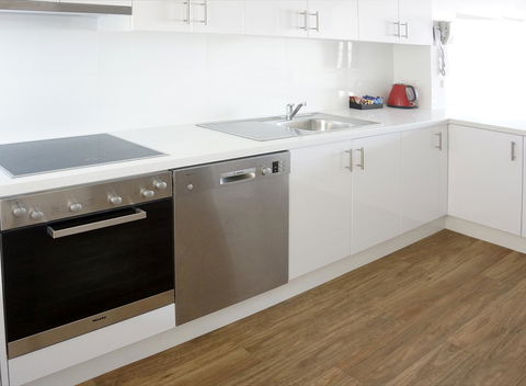 Oceanside 23 - Accommodation Burleigh 13