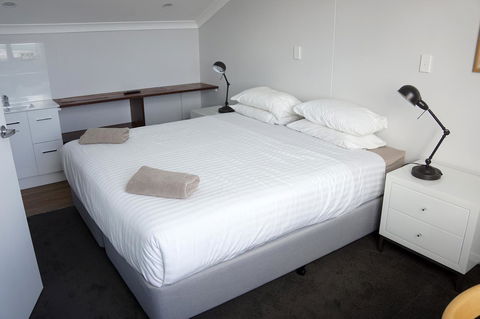 Oceanside 23 - Accommodation Burleigh 9