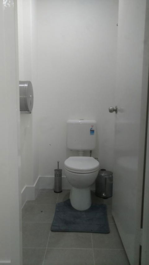 Perth City Backpackers Hostel - Note - Valid Passport Required To Check In - Accommodation Burleigh 16
