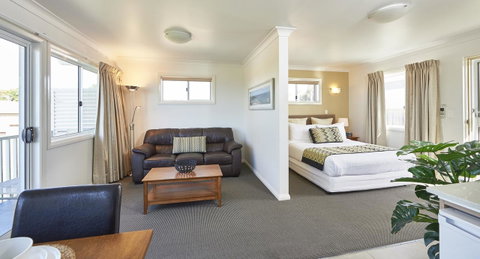 Harbour View Apartments - Accommodation Burleigh 2